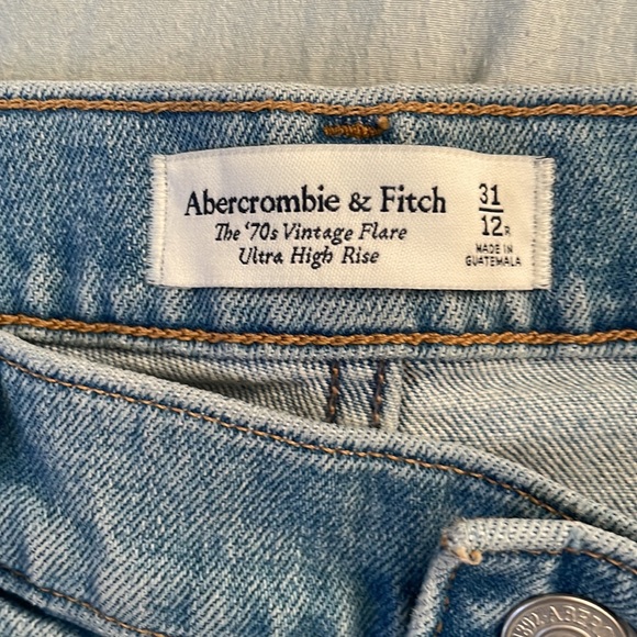 Abercrombie jeans - Picture 3 of 3